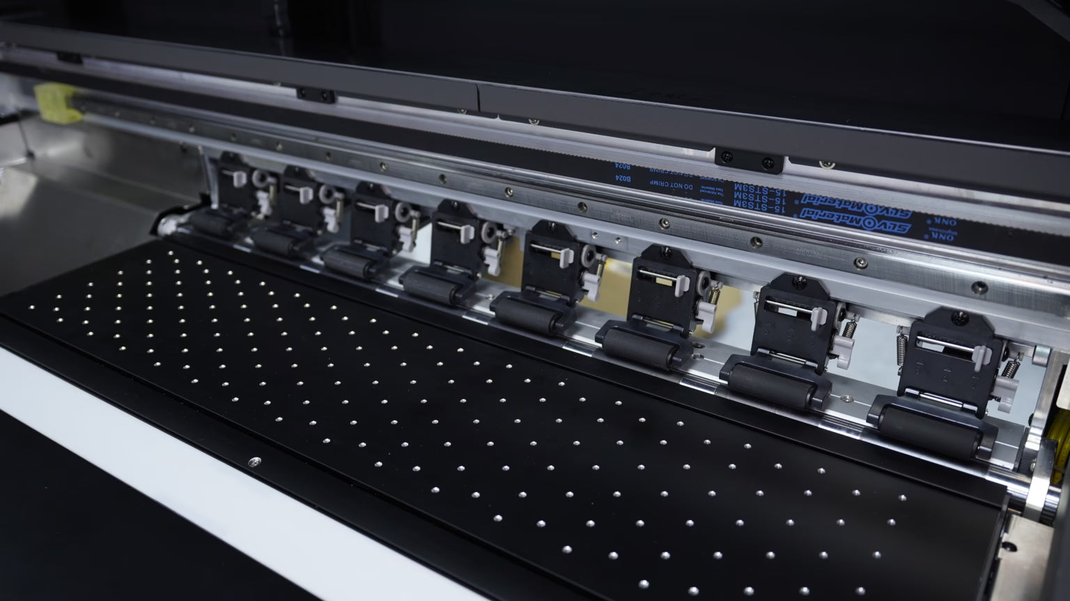 Naruhoshi DTF604, 24 inch wide, 4 heads i3200 DTF Printer